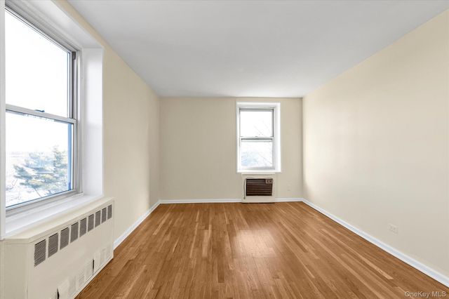 209-80 18 Avenue 6D, Bayside, NY 11360