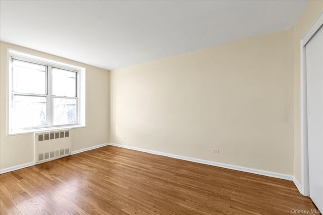 209-80 18 Avenue 6D, Bayside, NY 11360