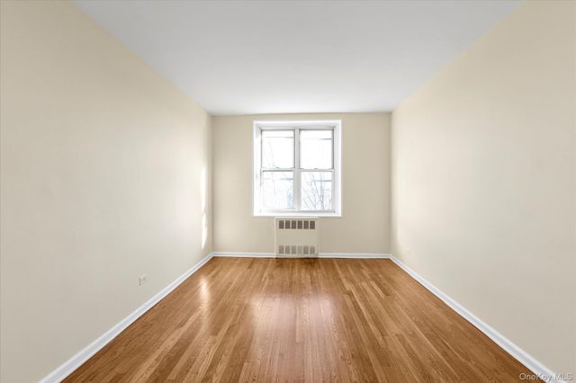 209-80 18 Avenue 6D, Bayside, NY 11360