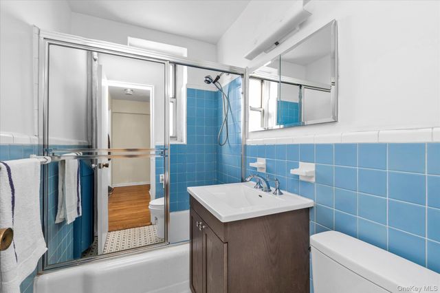 209-80 18 Avenue 6D, Bayside, NY 11360