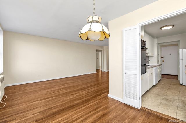 209-80 18 Avenue 6D, Bayside, NY 11360