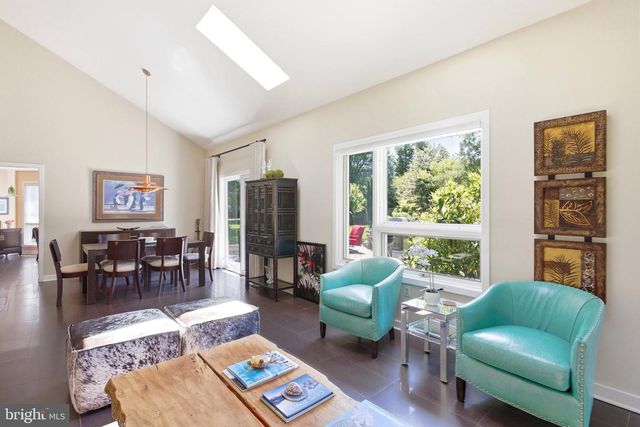 10501 OAK PLACE CT, Fairfax, VA 22030