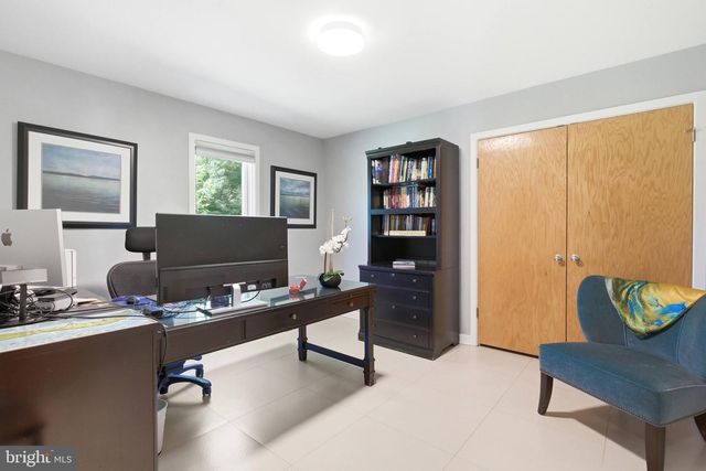 10501 OAK PLACE CT, Fairfax, VA 22030