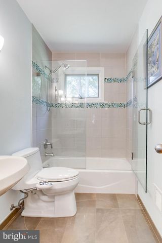 10501 OAK PLACE CT, Fairfax, VA 22030