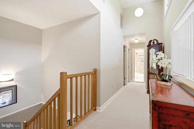 10501 OAK PLACE CT, Fairfax, VA 22030