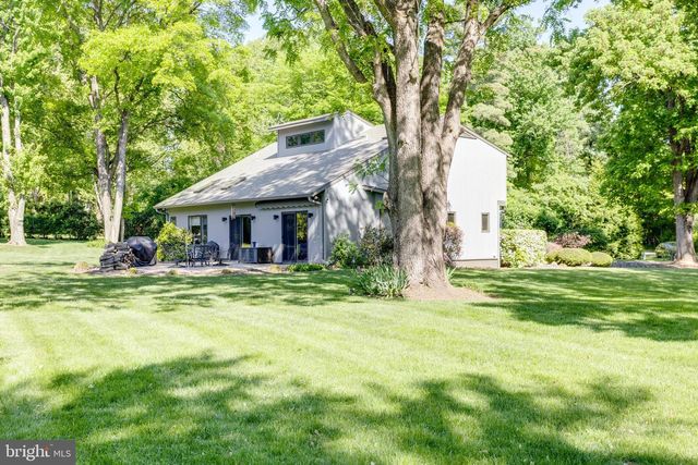10501 OAK PLACE CT, Fairfax, VA 22030