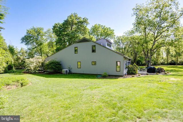 10501 OAK PLACE CT, Fairfax, VA 22030