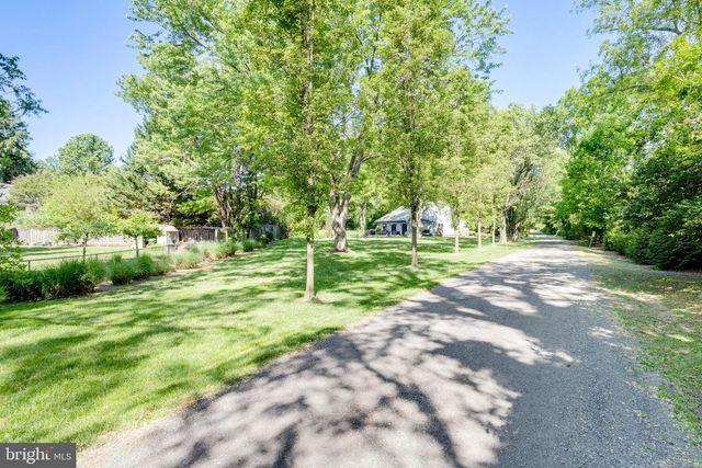 10501 OAK PLACE CT, Fairfax, VA 22030