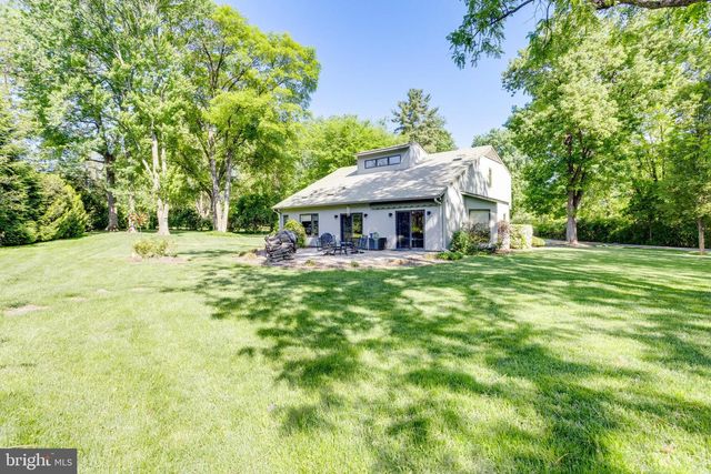10501 OAK PLACE CT, Fairfax, VA 22030