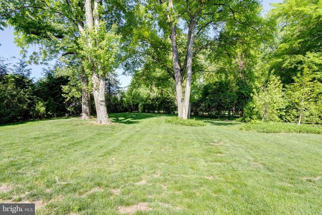 10501 OAK PLACE CT, Fairfax, VA 22030