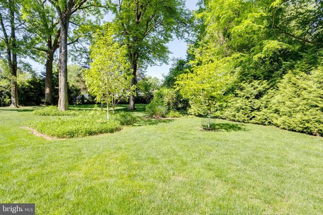 10501 OAK PLACE CT, Fairfax, VA 22030