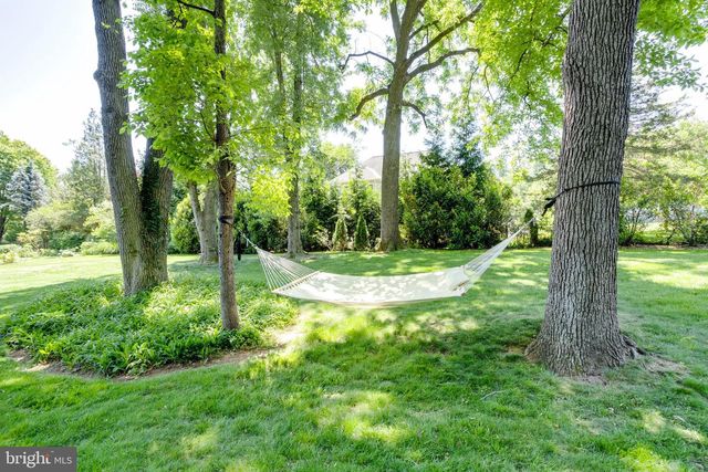 10501 OAK PLACE CT, Fairfax, VA 22030
