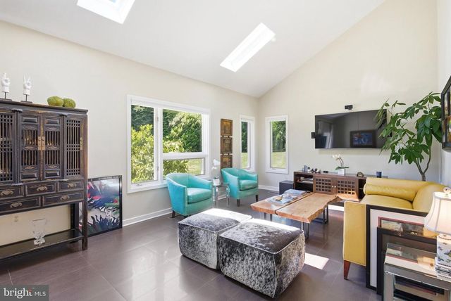 10501 OAK PLACE CT, Fairfax, VA 22030