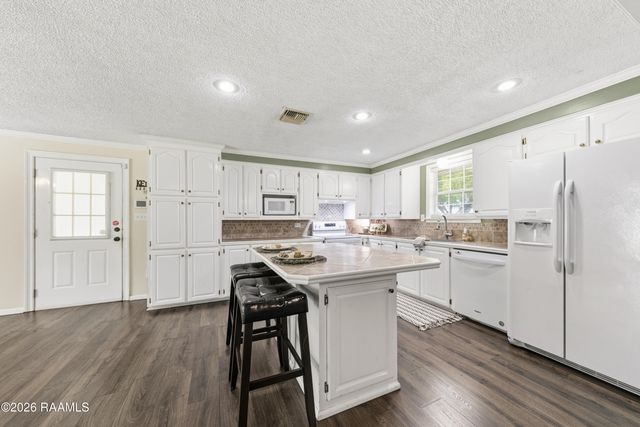 14239 Saint Elmo Road, Erath, LA 70533