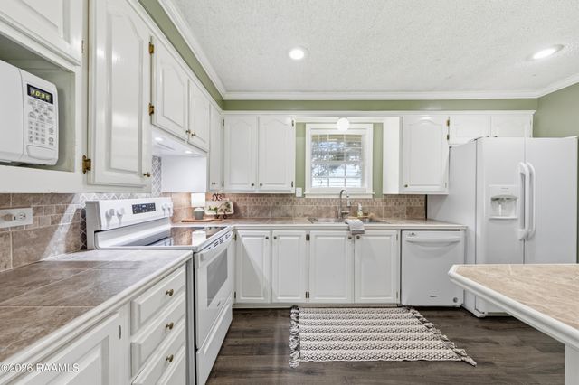 14239 Saint Elmo Road, Erath, LA 70533