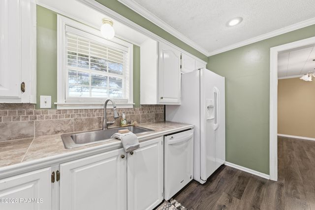 14239 Saint Elmo Road, Erath, LA 70533