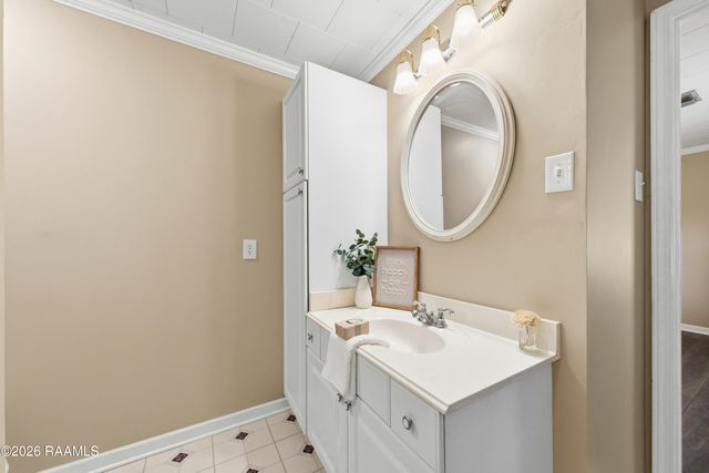 14239 Saint Elmo Road, Erath, LA 70533