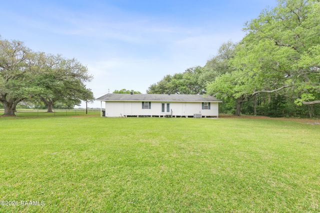 14239 Saint Elmo Road, Erath, LA 70533