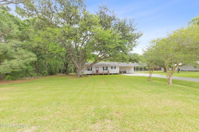 14239 Saint Elmo Road, Erath, LA 70533