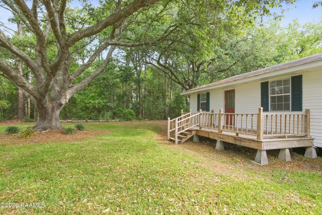 14239 Saint Elmo Road, Erath, LA 70533