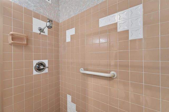 1612 CHEVY CHASE DRIVE, Sun City Center, FL 33573