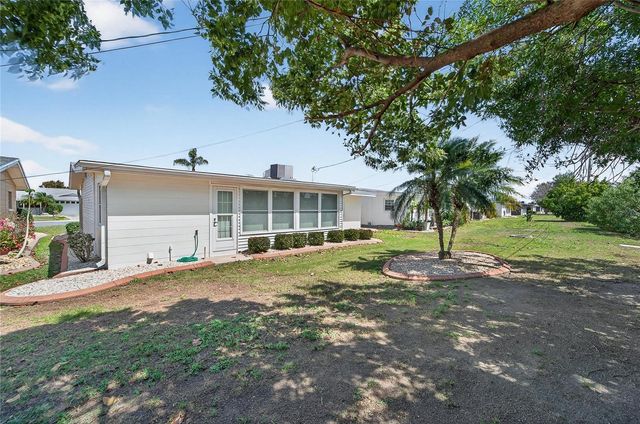 1612 CHEVY CHASE DRIVE, Sun City Center, FL 33573