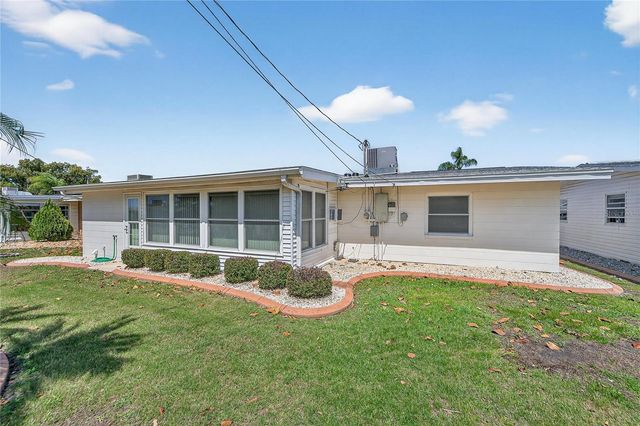 1612 CHEVY CHASE DRIVE, Sun City Center, FL 33573