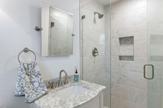 20 Huguenot Avenue, Charleston, SC 29407