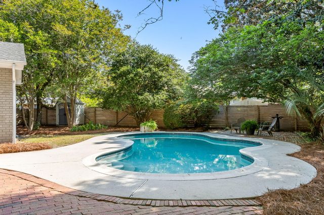 20 Huguenot Avenue, Charleston, SC 29407