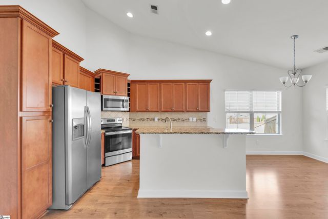 7 Burge Court, Simpsonville, SC 29681