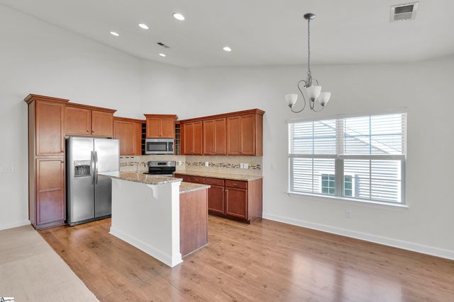 7 Burge Court, Simpsonville, SC 29681