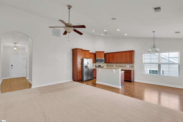 7 Burge Court, Simpsonville, SC 29681