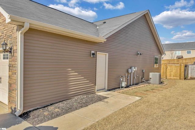 7 Burge Court, Simpsonville, SC 29681