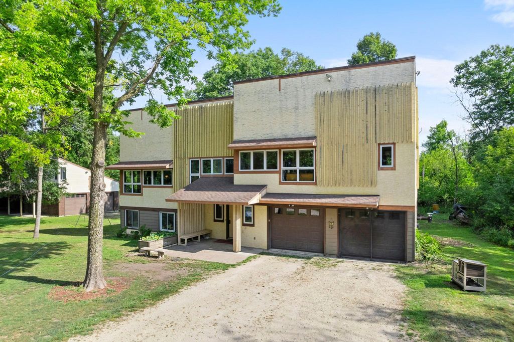 6093 County 24 Boulevard, Cannon Falls, MN 55009 — exterior