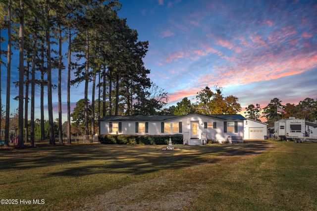 51 Robin Lane, Oriental, NC 28571