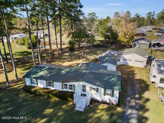 51 Robin Lane, Oriental, NC 28571