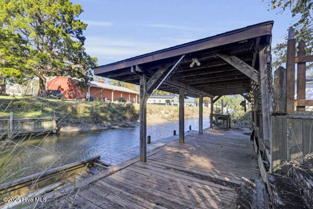 51 Robin Lane, Oriental, NC 28571