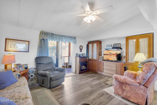 51 Robin Lane, Oriental, NC 28571