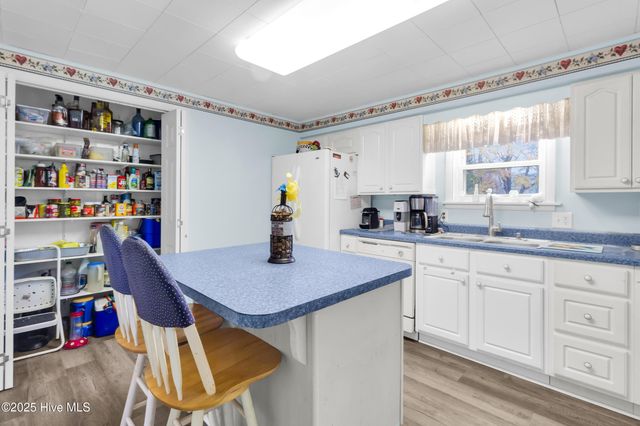 51 Robin Lane, Oriental, NC 28571