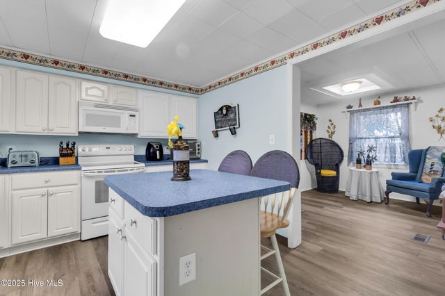 51 Robin Lane, Oriental, NC 28571