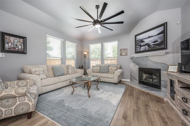 1401 Bonham Parkway, Lantana, TX 76226