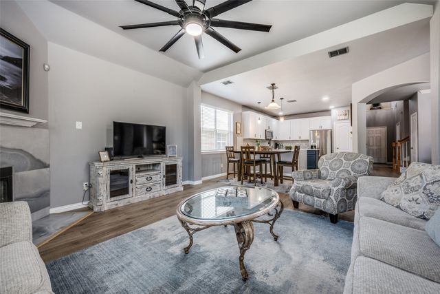 1401 Bonham Parkway, Lantana, TX 76226