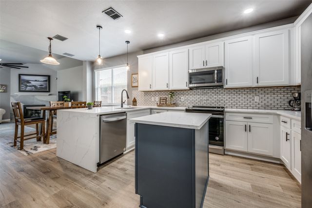 1401 Bonham Parkway, Lantana, TX 76226