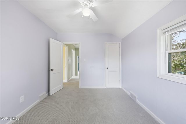724 Inwood Place, Maumee, OH 43537