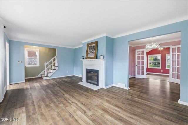 724 Inwood Place, Maumee, OH 43537