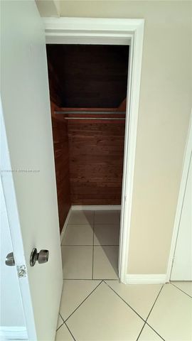 330 74th St 16, Miami Beach, FL 33141