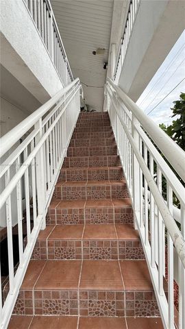 330 74th St 16, Miami Beach, FL 33141