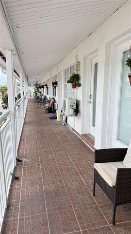 330 74th St 16, Miami Beach, FL 33141