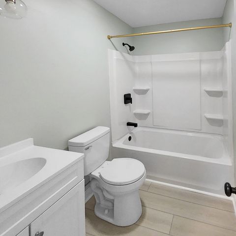 202 E Huggins Street, Manning, SC 29102