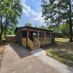 202 E Huggins Street, Manning, SC 29102